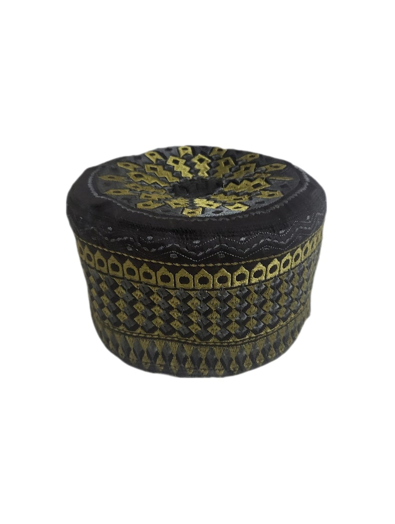 Man's Omani Embroidered prayer kufi/hat