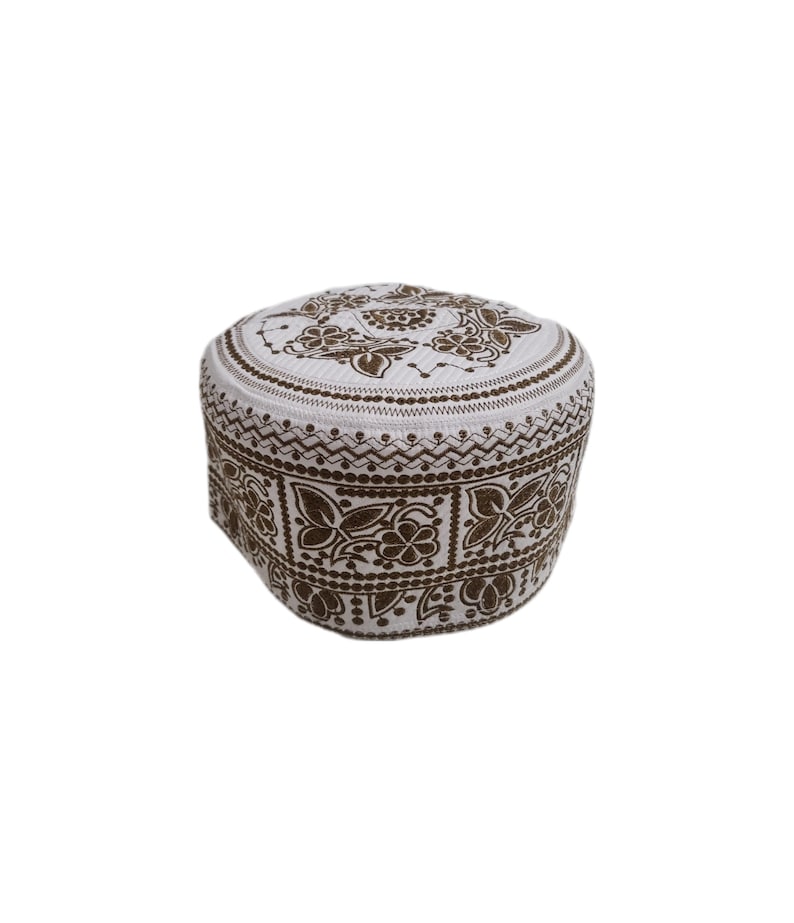 Man's Omani Embroidered prayer kufi/hat