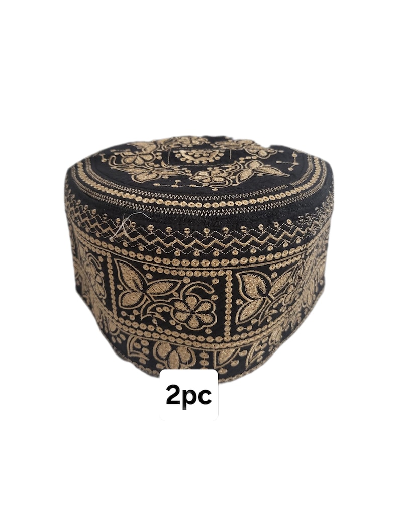 Man's Omani Embroidered prayer kufi/hat